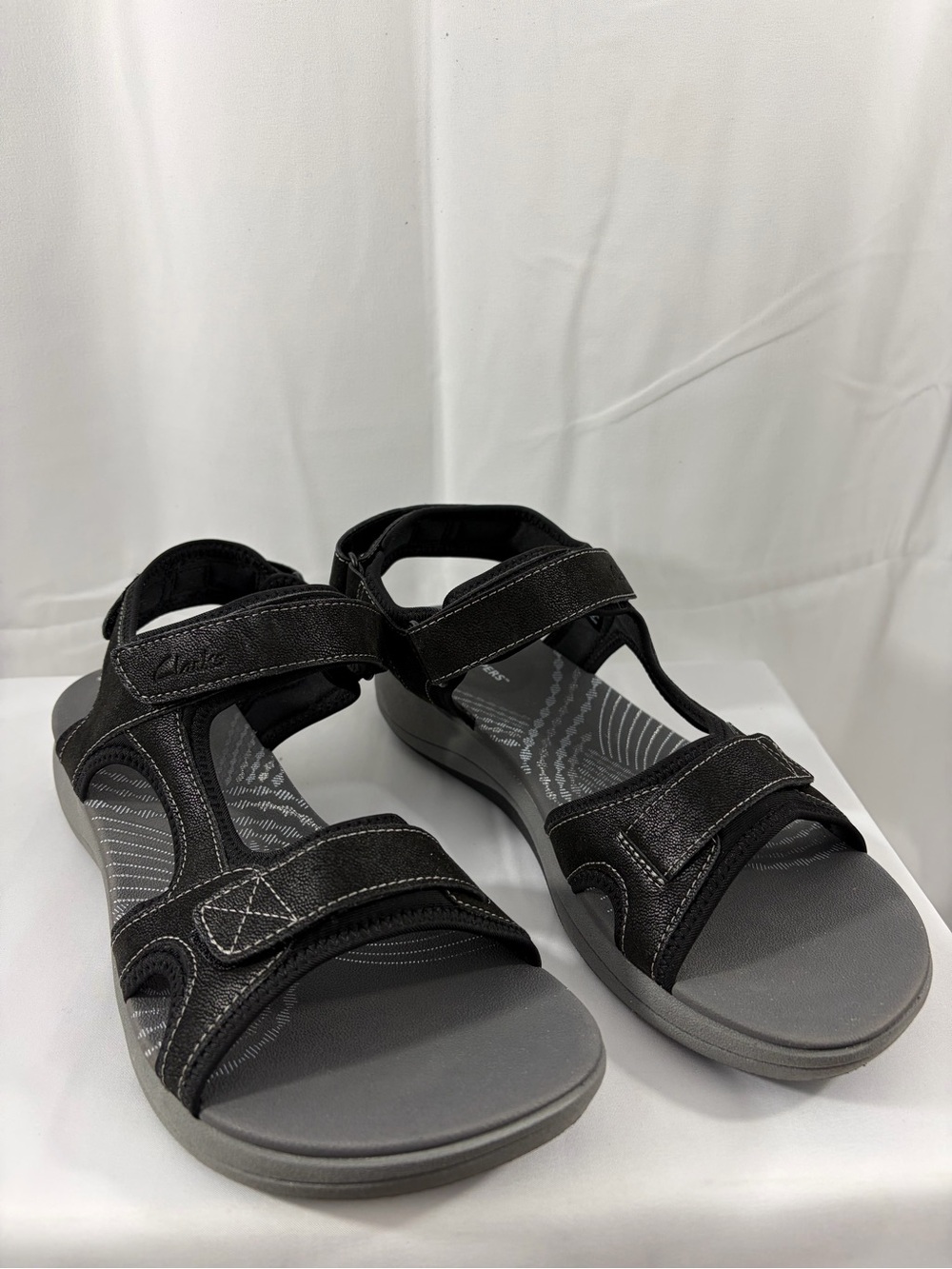 NWT Clarks Cloudsteppers Women’s Size 10W Black Adjustable Sport Sandals